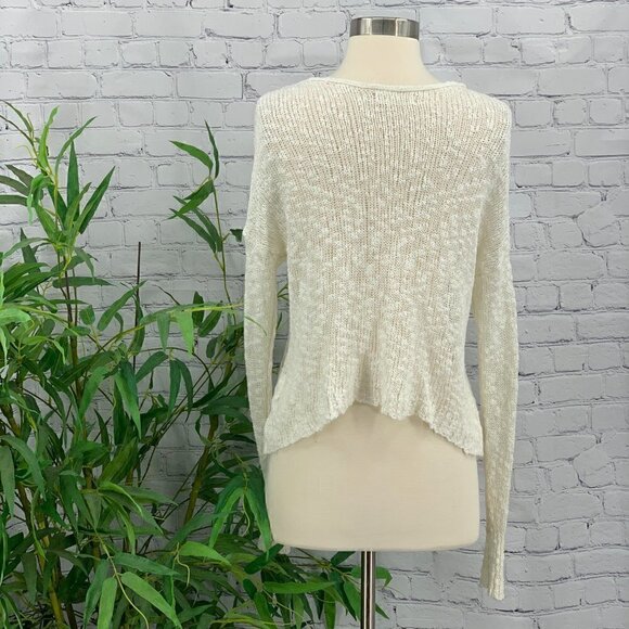🎉Hollister Cream Crop Sweater w/ Pocket on Front - Picture 3 of 6